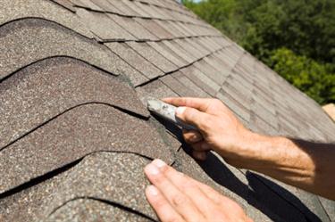 Shingle roof in San Fernando, CA